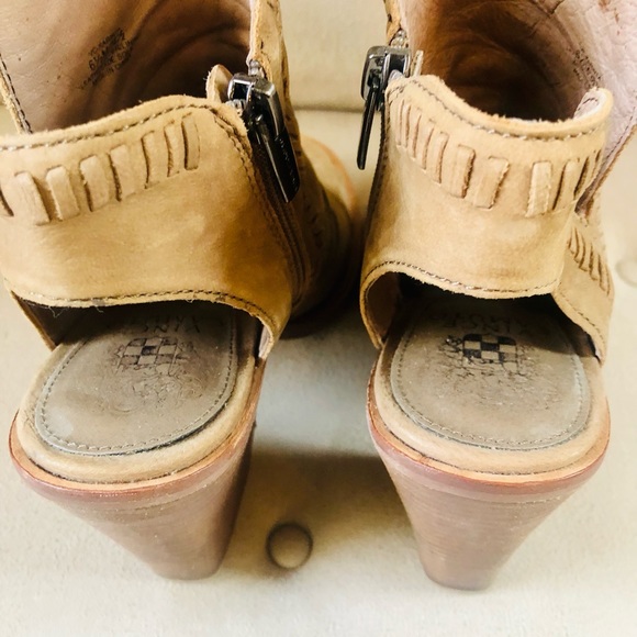 Vince Camuto -Karinta Block Heel Bootie - Size 6.5 - Picture 4 of 6